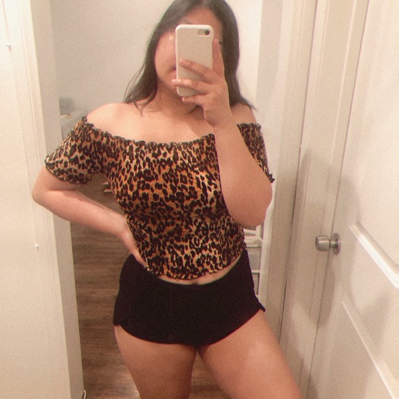 Leopard Print Smocked Off The Shoulder Top - Picture 2 of 10